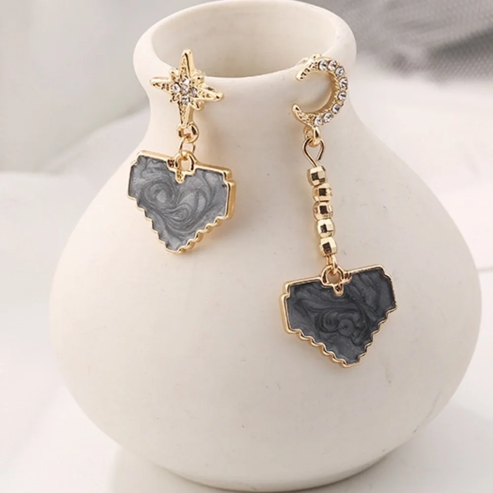 *NOVALIE* Gold x Gray Pixel Heart Design Earrings